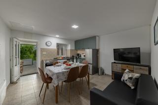 Hidden Hill Lopar With Sauna & Jacuzzi - 6