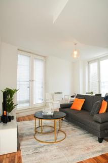Comfortable 2-bed Apartment in Birmingham City Centre - 6