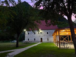 Bujtina Shpjia e Gjyshit - 9