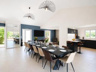 Villa climatisée 180m2, Max 14 personnes - 0