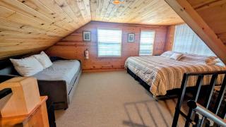 Cozy family friendly cottage near ocean with loft washer&dryer and WIFI - 8
