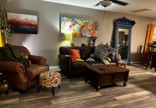 Quaint & Vivacious Room-Queen - 4