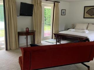 The Bungalow at Grove House - 8
