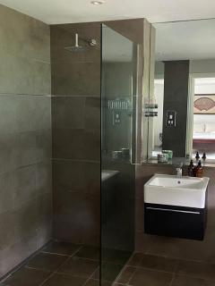 The Bungalow at Grove House - 4