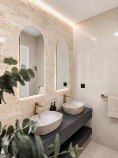 LUXIA PRIVATE ESTATE Sauna & Pool x Jacuzzi with Fireplace outdoor lounge - 4