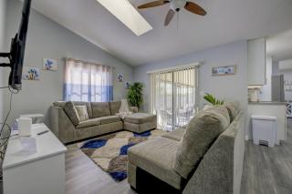 Stylish Nomad Nest Workspace Patio Sarasota - 4