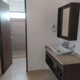 Hermosa Casa de 4 habitaciones en Tixcacal, Mérida - 1