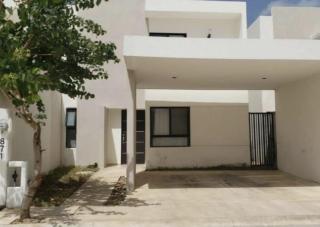 Hermosa Casa de 4 habitaciones en Tixcacal, Mérida - 2