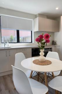 2BR Apartment-Sleeps 6-Parking & Pets - 3