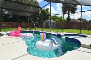 Happy Hideaway-Private Pool-Coffee Station-Relax - 0
