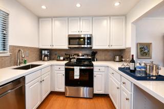 Spacious 2BR condo with pool, fireplace,at Silverado Country Club - 9