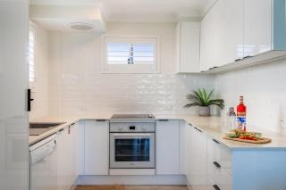 Absolute Beachfront Apartment 3B - 3