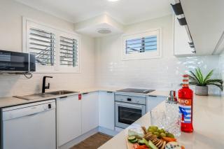 Absolute Beachfront Apartment 3B - 2