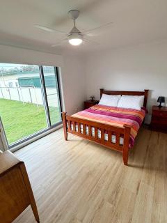 Barefoot Bungalow - Bring your own linen - 1