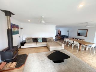 Barefoot Bungalow - Bring your own linen - 5