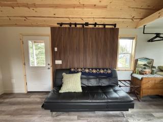 The Perfect Little Stay for Your Getaway - 9