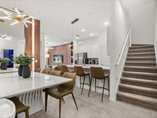 5 Bedrooms 55 Baths Paradiso Grande 10335 Et - 3