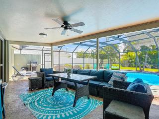 Relax & Enjoy life in Cape Coral - 0