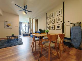 Mykey The Quartz Studio For Couple Netflix Near Jonker - 7