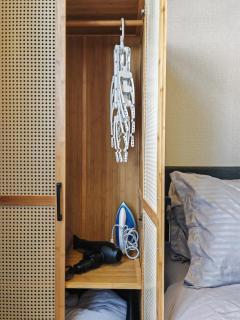 Mykey The Quartz Studio For Couple Netflix Near Jonker - 1