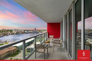 Comfy Studio with Intracoastal View & Balcony - 5