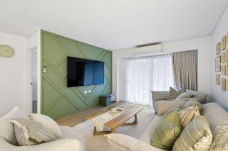 Modern Renovated 2BR Apartment in East Perth - 2