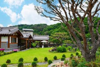 Hanok Private Villa Stay Hoejeongdang - 5