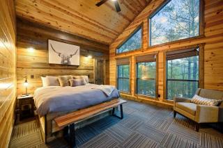 Pine Hill Lodge - Hot Tub, Fire Pit, Sleeps 14 - 3