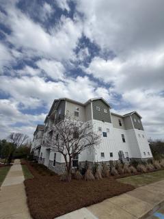 StarkVilla - The Perfect Location! - 5