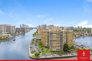 Stylish Studio with Intracoastal & Sunset Views - 2