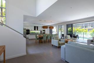Yaroomba Beach House - 1