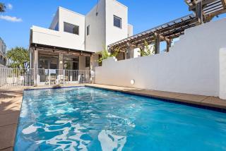 Saltwater Beach House - 8