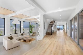 Saltwater Beach House - 5