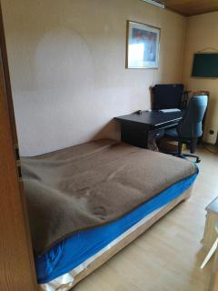 Single Room in Beautiful family home - 0