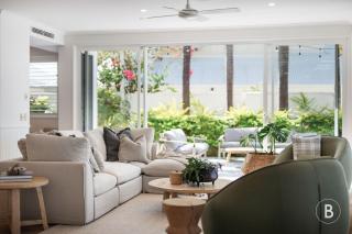 Lucy - Noosa - Noosaville - 6