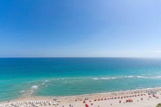 Exclusive Trump Beachfront Condo - 4