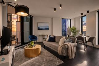 Live Luxe | 2BR Apt • Free Parking, Pool & Gym - 1