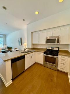 Chic Studio Near Luxury Irvine Community - 8