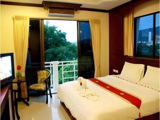 Triple Rund Place Hotel - 1