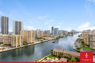 High-Floor Studio with Intracoastal Views - 3