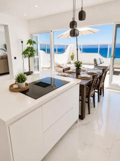 Beachfront Heaven Apartment - Carvajal Beach - 4