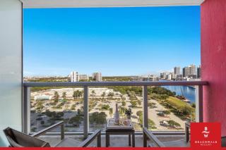 Stylish Studio with Marina View & Beach Access - 6
