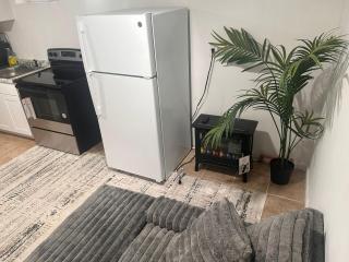 Serene and comfortable getaway in Elmont - 1