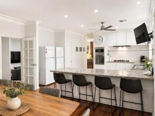 Nutbush Retreat - Space to Connect, Room to Relax - 9