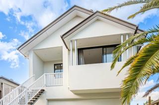 Modern Luxury Private Unit Near Brisbane Airport & CBD - 0