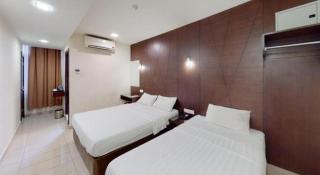 Cathay Hotel - 5