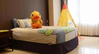 Sky World Hotel Qingdao - 1