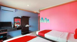 OYO 768 First Station Hotel - 1
