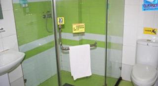 7 Days Inn Wuhan University of Technology Mafangshan Metro Station - 1