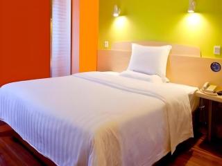 7 Days Inn Luoyang Wangcheng Park Metro Station - 1